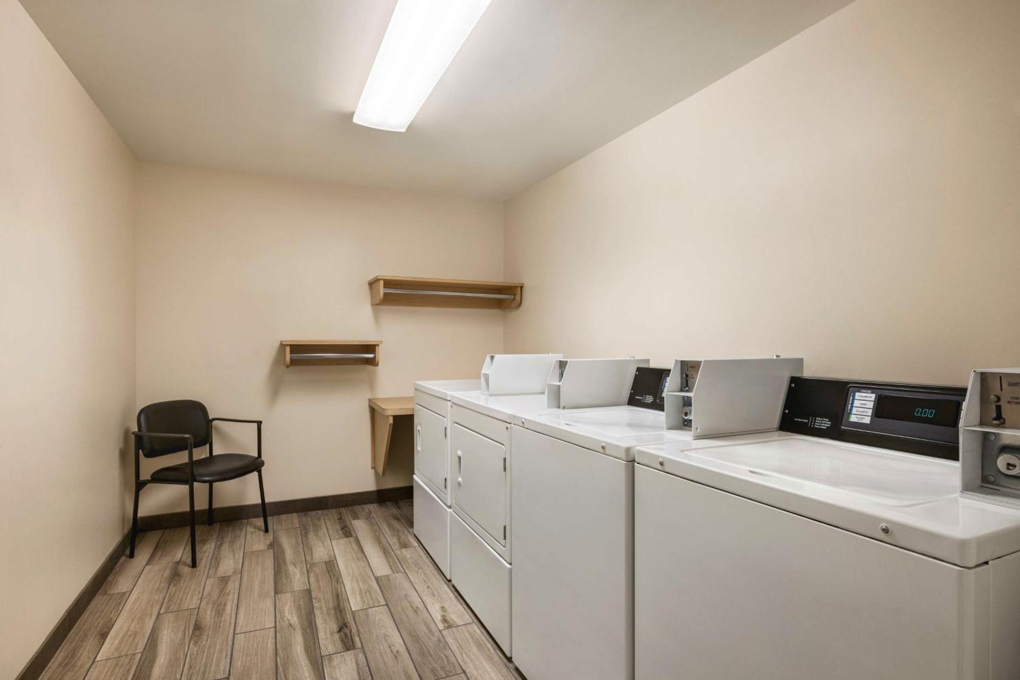 Home2 Suites by Hilton Denver West / Federal Center Lakewood Eksteriør billede