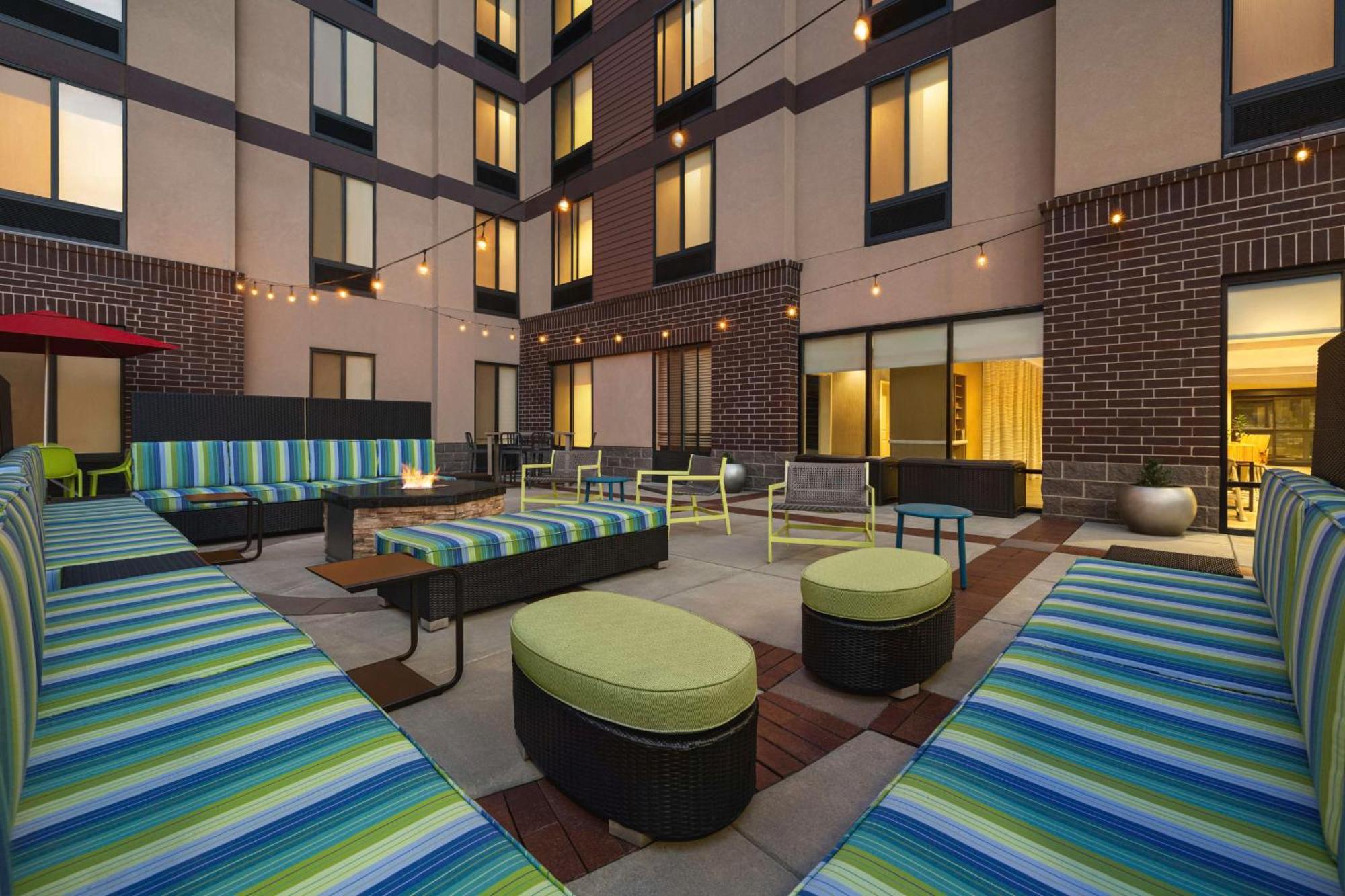 Home2 Suites by Hilton Denver West / Federal Center Lakewood Eksteriør billede
